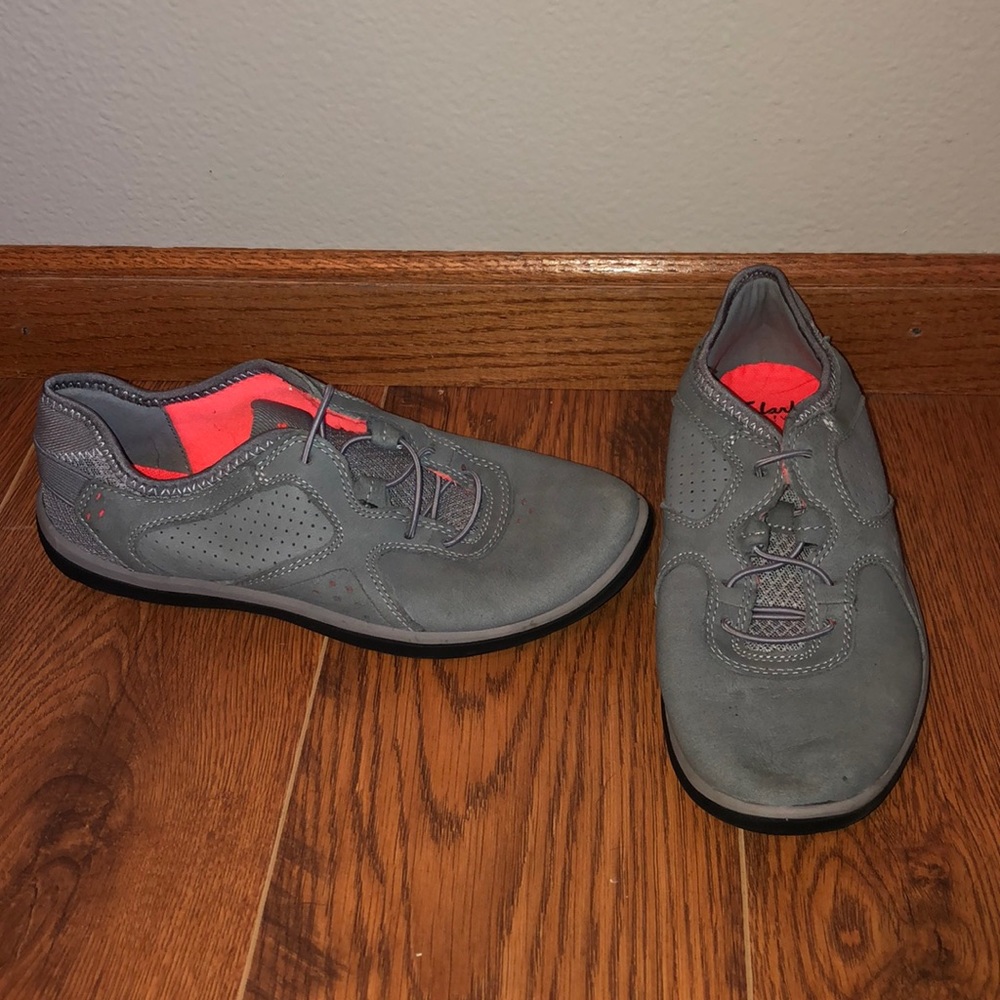 Clark’s Soft Cushion Tennis Shoes